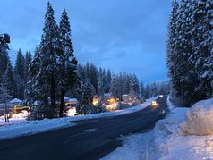 Calaveras Holiday Shopping Guide: 2024